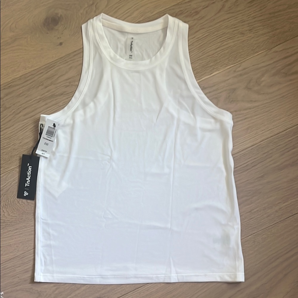 Aritzia TNAction White Tank Top XXS. NWT